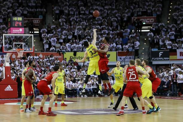 界杯赛场上 界杯赛场上