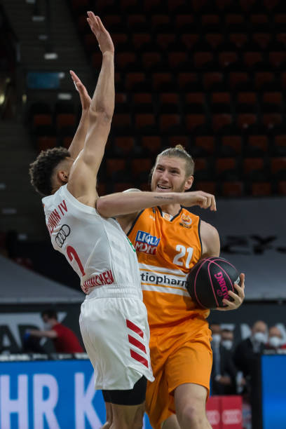 场球员的数 场球员的数