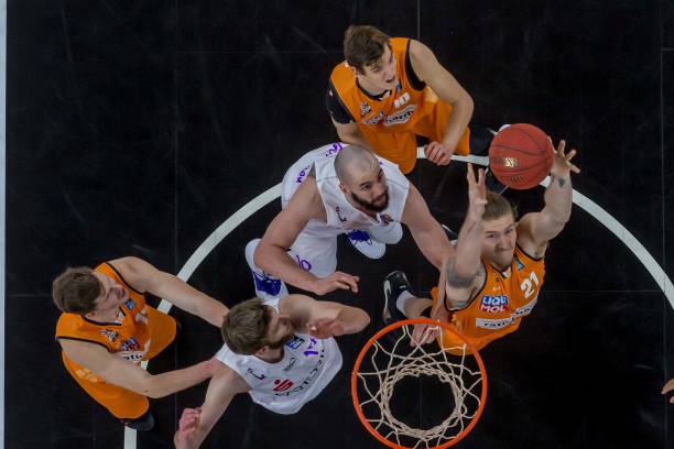 二场对阵美 二场对阵美