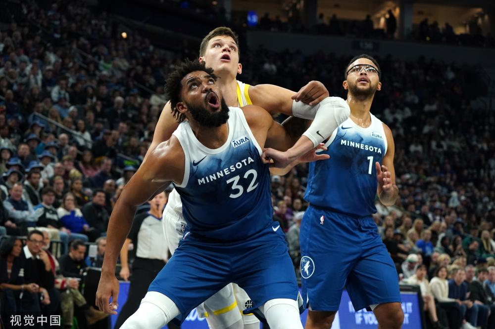 高居榜首的 高居榜首的